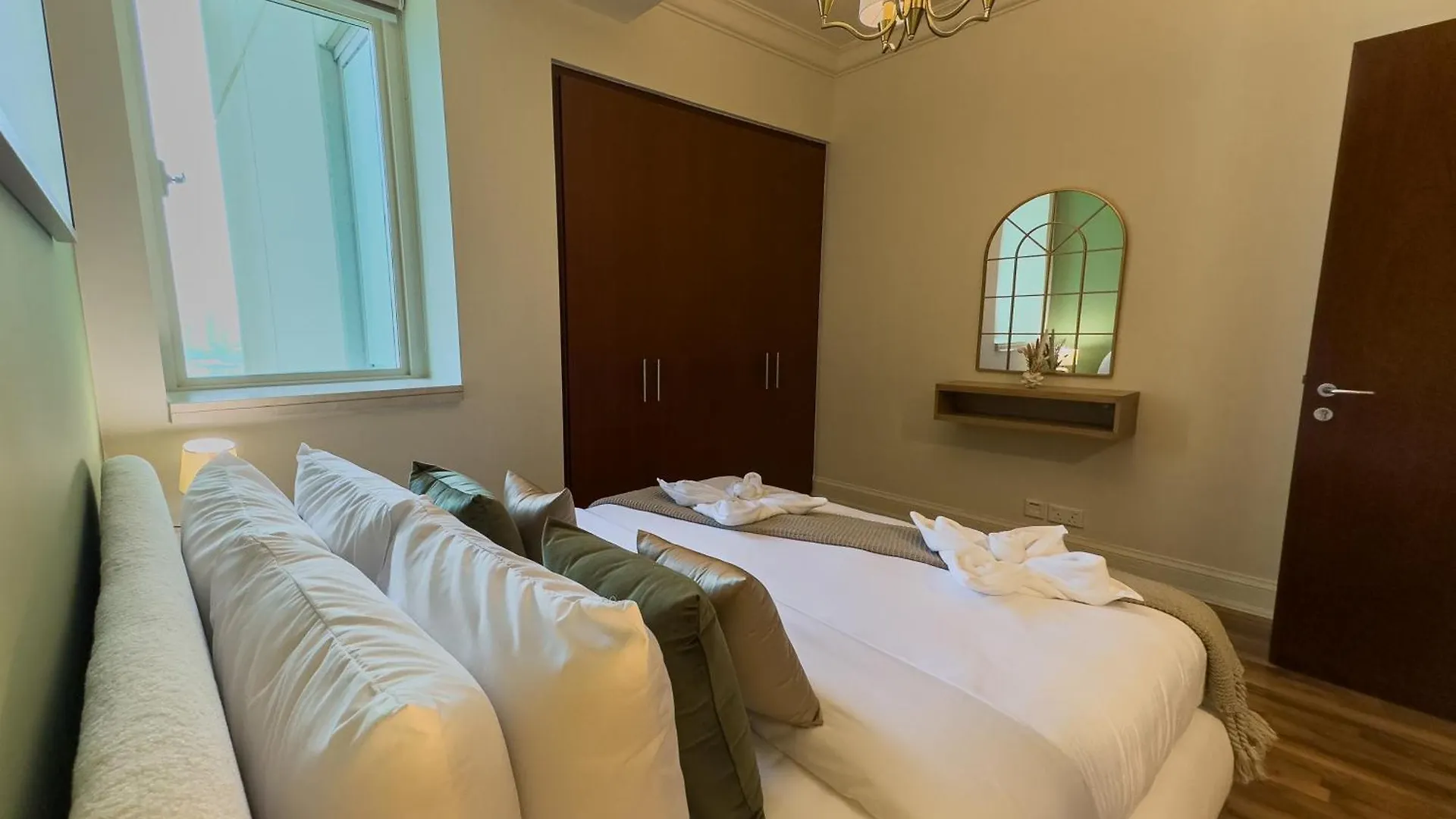 Naseem - Elegant 2Br Retreat With Balcony In Dubai Marina Apartment