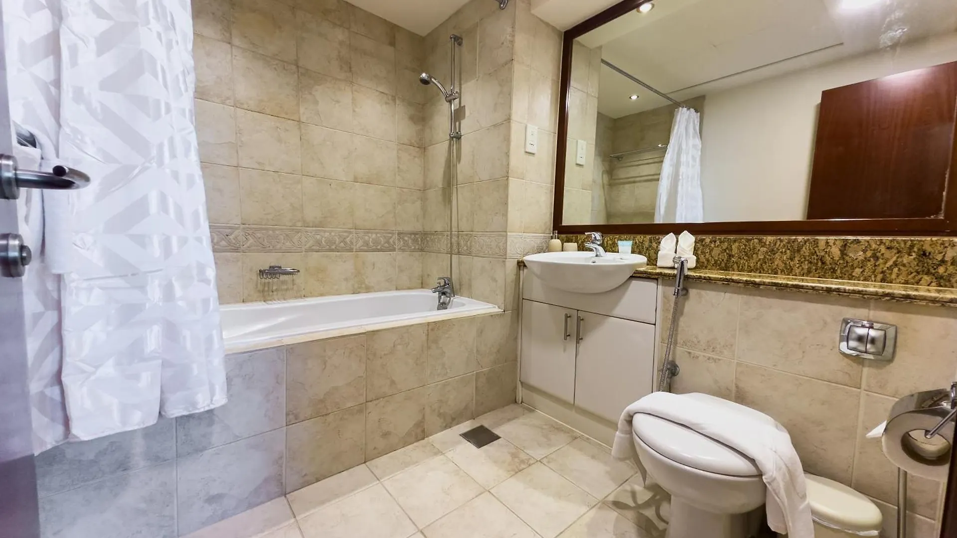 Naseem - Elegant 2Br Retreat With Balcony In Dubai Marina