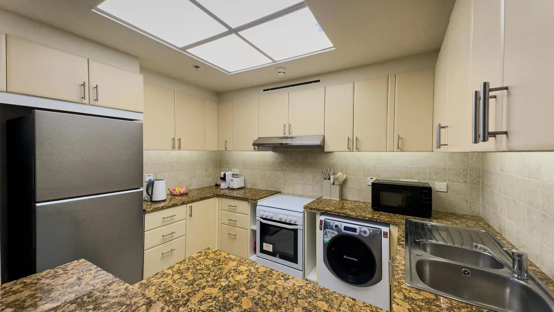 Apartment Naseem - Elegant 2Br Retreat With Balcony In Dubai Marina United Arab Emirates