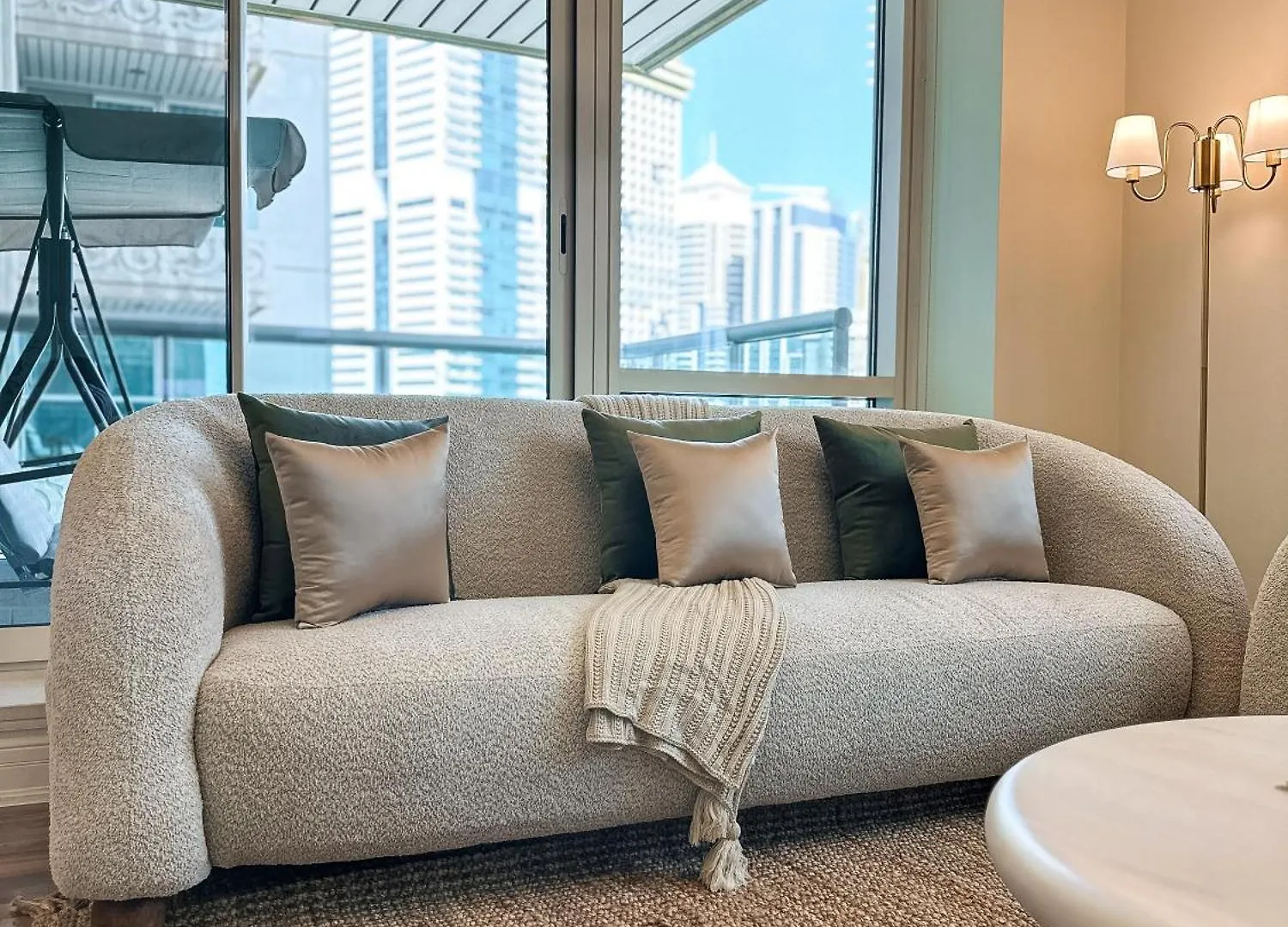 Naseem - Elegant 2Br Retreat With Balcony In Dubai Marina
